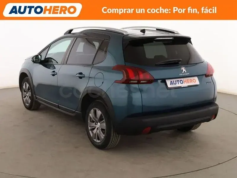 Usado Peugeot 2008 Signature Sky 82 CV (60 kW) 2019 Verde SUV