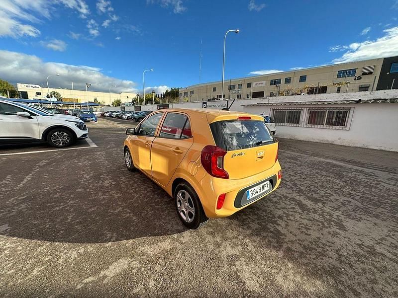 Usado Kia Picanto 67 CV (49 kW) 2024 Amarillo Utilitario