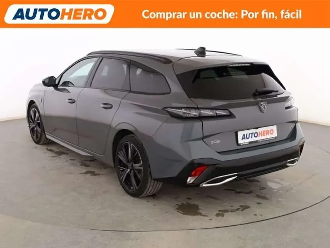 Usado Peugeot 308 GT 131 CV (96 kW) 2023 Gris Familiar
