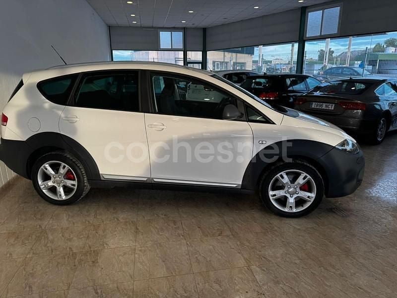 Usado Seat Altea XL Style 140 CV (102 kW) 2012 Blanco Monovolumen