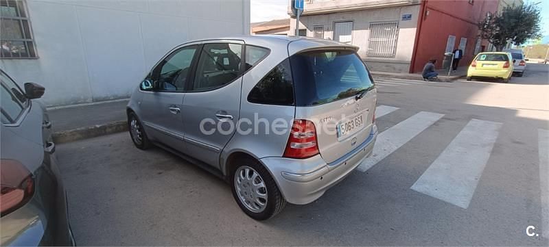 Gris / plata Usado 2003 Mercedes 170 Elegance Monovolumen | 5300 € - Imagen 1/4
