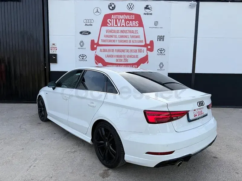 Usado Audi A3 S-Line 116 CV (85 kW) 2018 Blanco Berlina