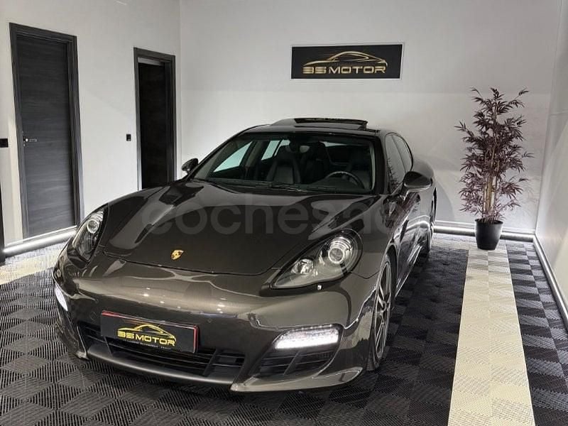 Usado Porsche Panamera Platinum Edition 250 CV (183 kW) 2013 Gris / plata Utilitario