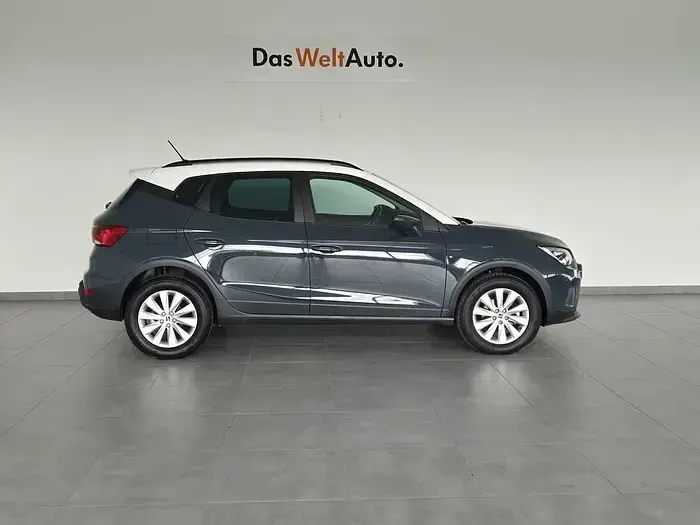 Usado Seat Arona Style 115 CV (84 kW) 2025 Gris SUV