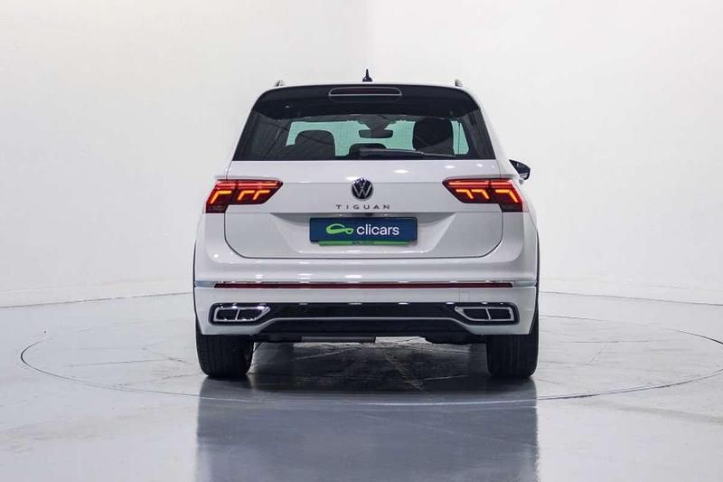 Usado VW Tiguan R-line 150 CV (110 kW) 2021 Blanco SUV