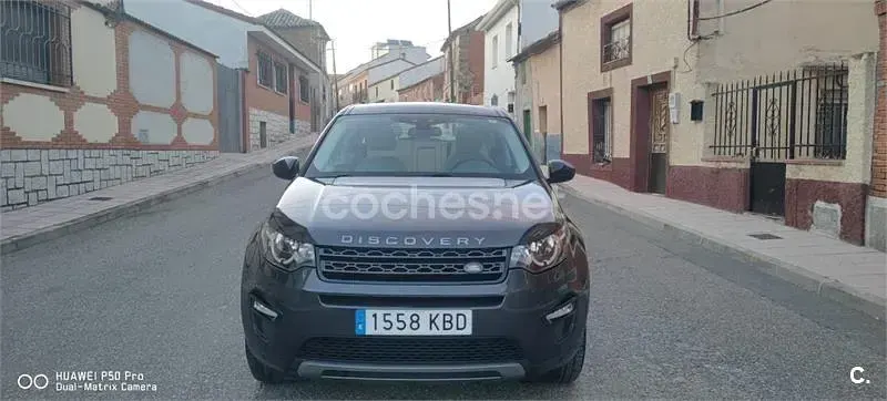 Usado Land Rover Discovery Sport HSE Luxury 150 CV (110 kW) 2017 Gris / plata SUV
