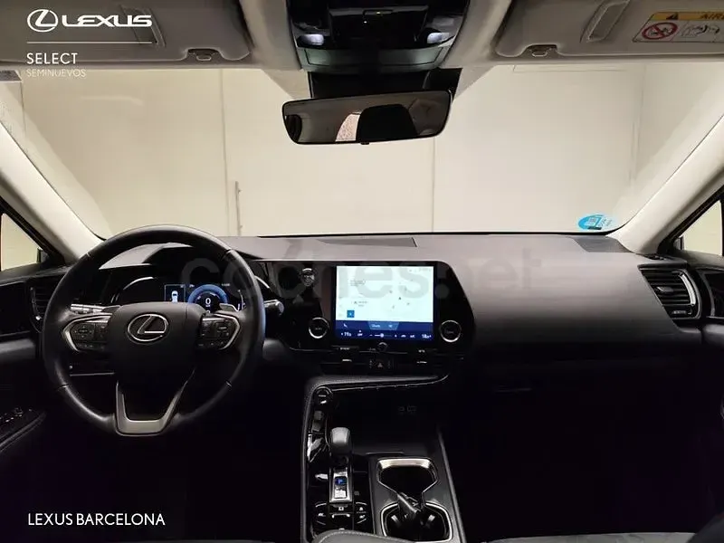 Usado Lexus NX350h Business Edition 242 CV (177 kW) 2023 Gris / plata SUV