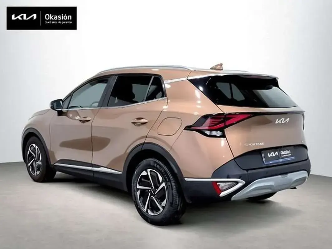 Usado Kia Sportage 179 CV (131 kW) 2022 Marrón SUV