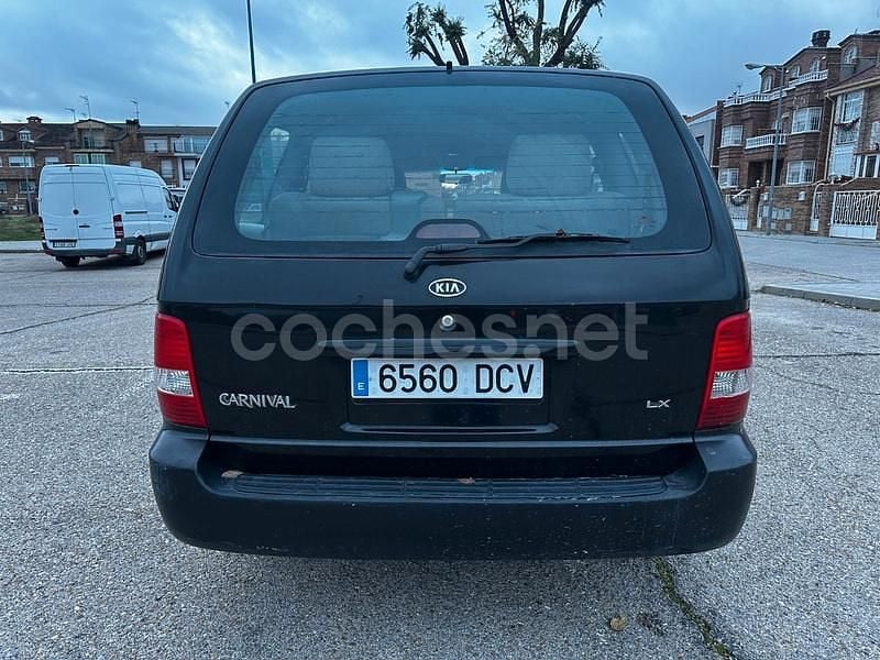 Usado Kia Carnival LX 144 CV (105 kW) 2004 Negro Monovolumen