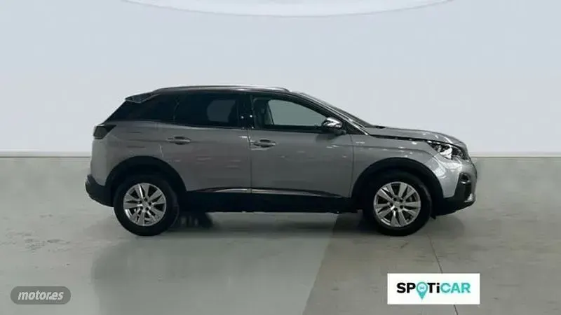 Usado Peugeot 3008 Style 130 CV (95 kW) 2021 Gris SUV
