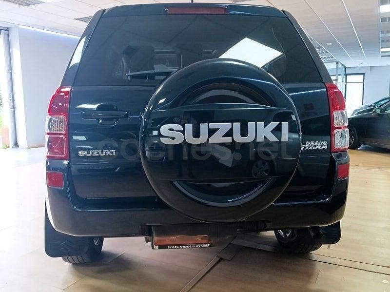 Usado Suzuki Grand Vitara 129 CV (94 kW) 2010 Negro SUV