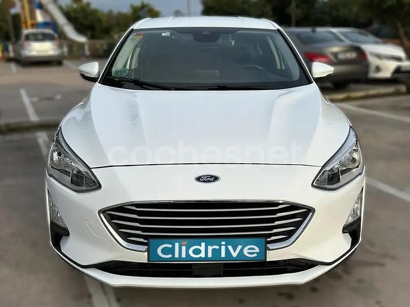 Usado Ford Focus Trend 100 CV (73 kW) 2018 Blanco Berlina