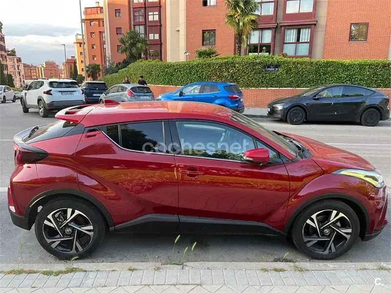 Usado Toyota C-HR Advance 122 CV (89 kW) 2022 Rojo SUV