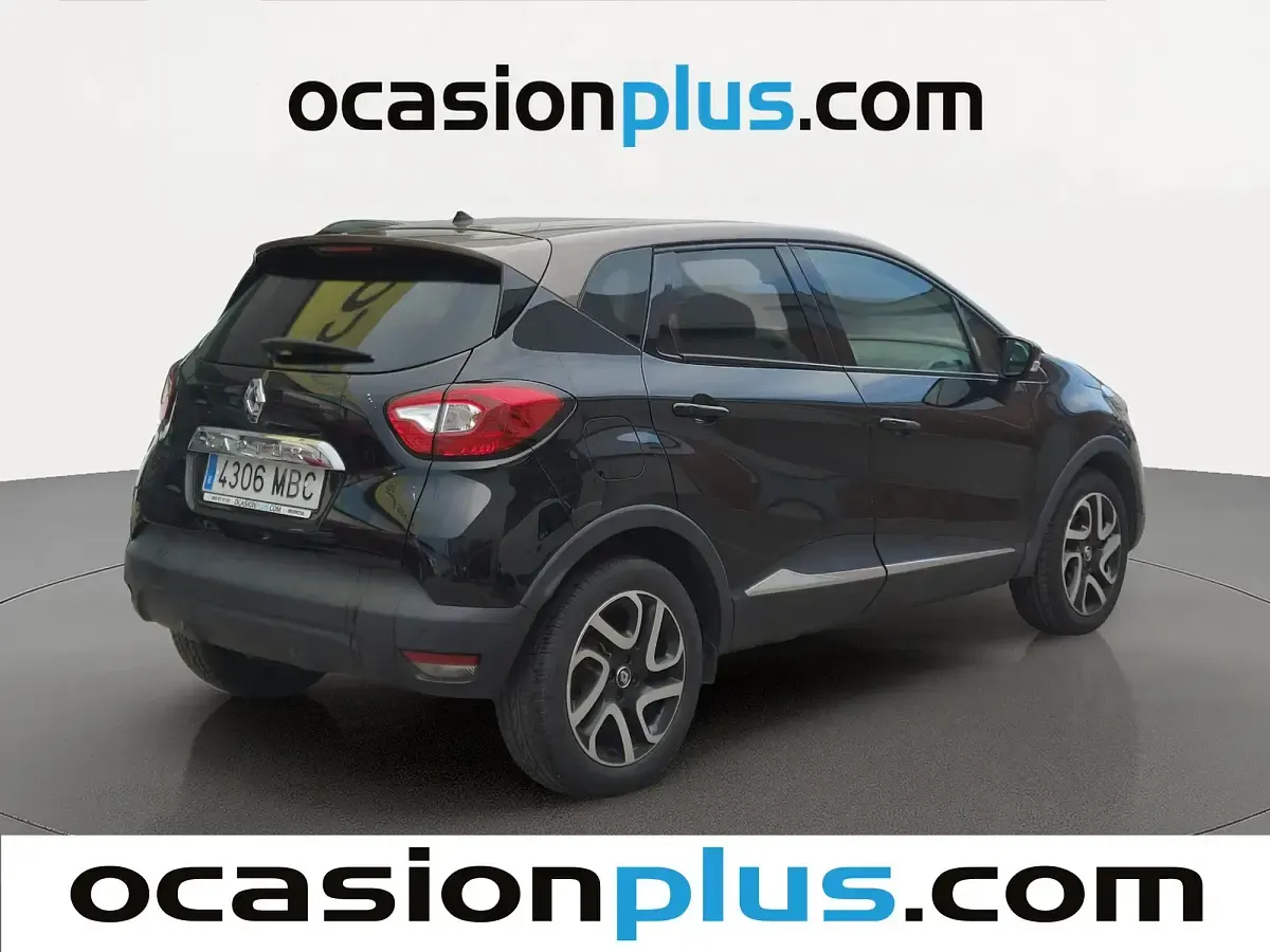 Usado Renault Captur Zen 120 CV (88 kW) 2016 Negro SUV