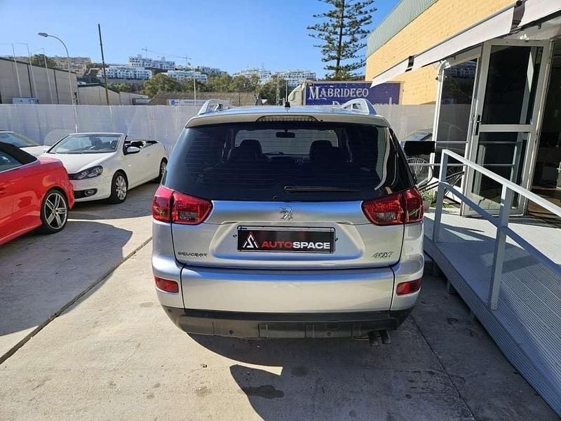 Usado Peugeot 4007 Business-Line 156 CV (114 kW) 2010 Plateado SUV