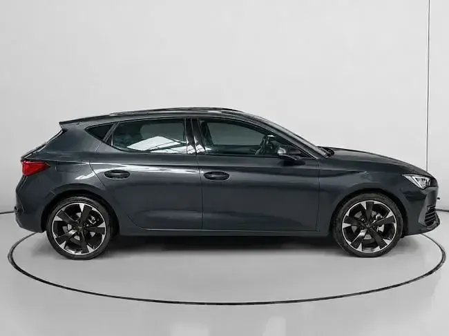 Usado Cupra Leon 150 CV (110 kW) 2023 Gris