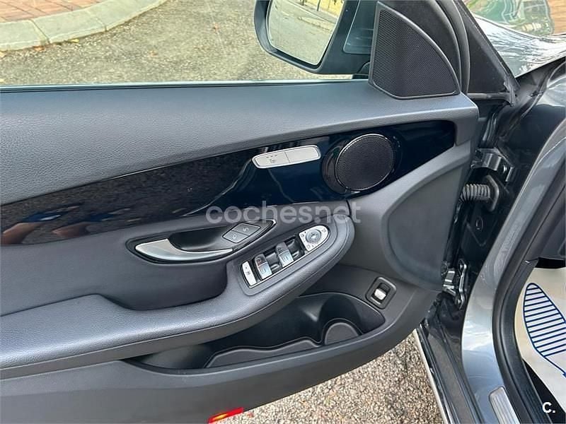 Usado Mercedes C180 156 CV (114 kW) 2019 Gris / plata Familiar
