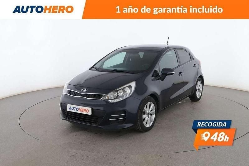 Gris Usado 2016 Kia Rio Berlina | 9299 € (Precio justo) - Imagen 1/3