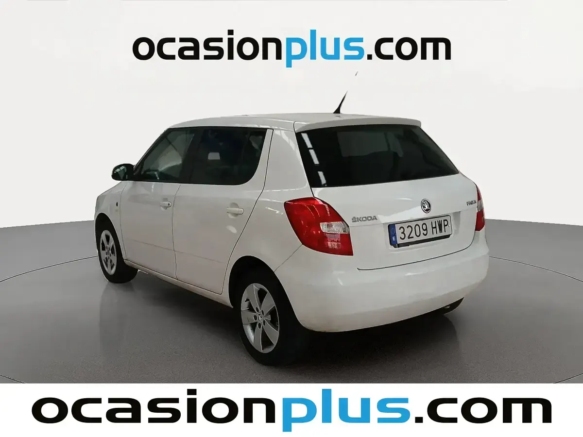 Usado Skoda Fabia Fresh 75 CV (55 kW) 2014 Blanco Utilitario