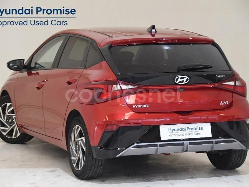 Usado Hyundai i20 100 CV (73 kW) 2025 Granate Berlina