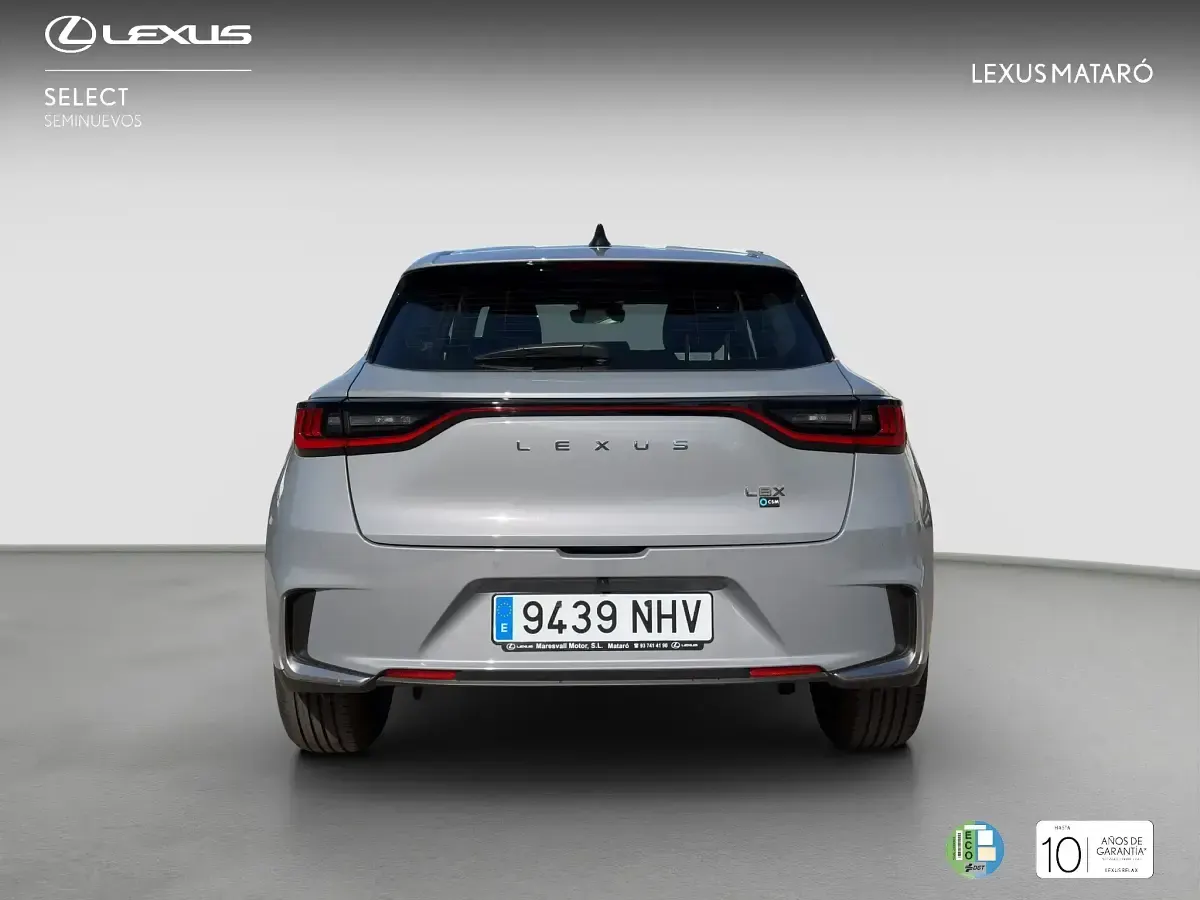 Usado Lexus LBX 136 CV (100 kW) 2025 Gris SUV