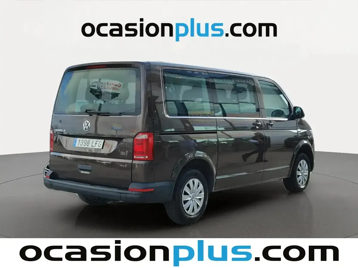Käytetty VW Caravelle 150 HP (110 kW) 2020 Ruskea Van