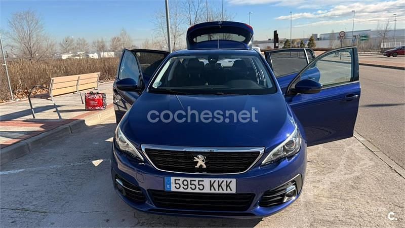 Usado Peugeot 308 Business-Line 130 CV (95 kW) 2018 Azul Berlina