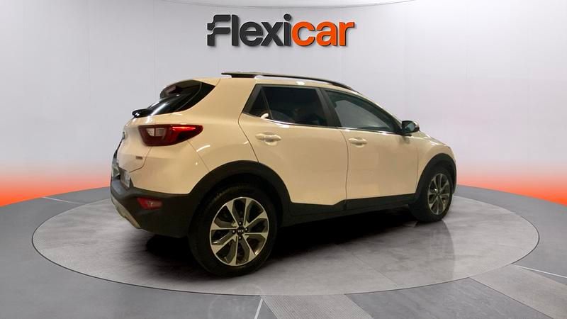 Usado Kia Stonic 120 CV (88 kW) 2019 Blanco SUV