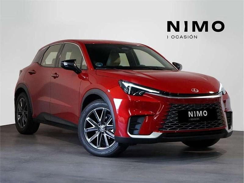 Usado Lexus LBX 136 CV (100 kW) 2025 SUV