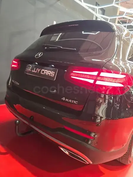 Usado Mercedes GLC220 AMG line 170 CV (125 kW) 2016 Negro SUV