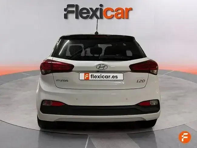Begagnad Hyundai i20 100 HK (73 kW) 2020 Vit Halvkombi