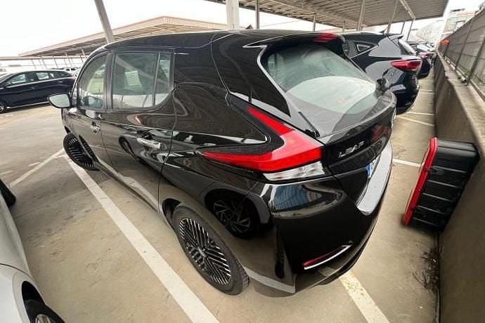 Usado Nissan Leaf Acenta 160 kW (218 HP) 2023 Preto Citadino