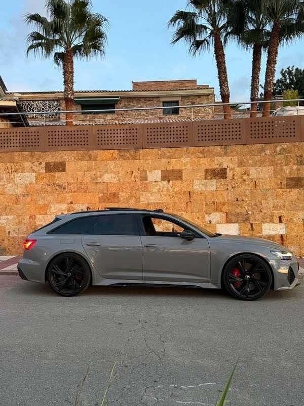 Usado Audi RS6 600 CV (441 kW) 2022 Gris Familiar