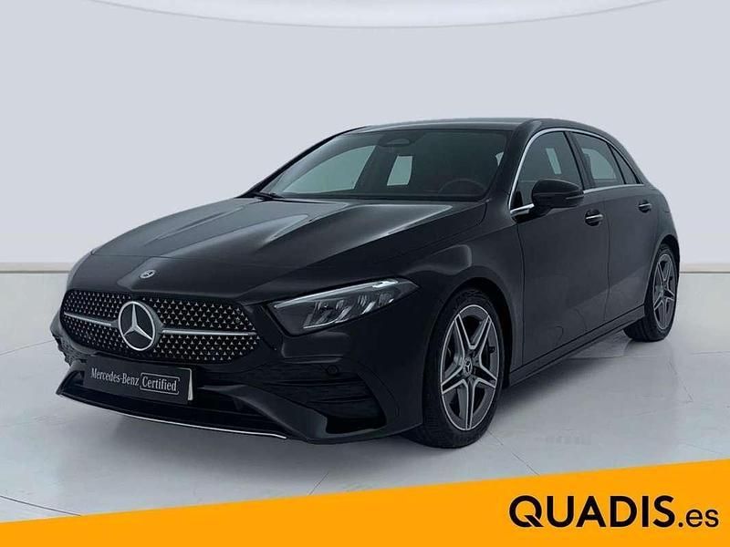 Negro Usado 2024 Mercedes A200 Advanced Utilitario | 35.900 € (Precio justo) - Imagen 1/4