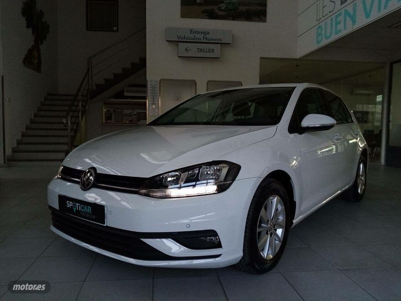 Blanco Usado 2018 VW Golf VII Berlina | 17.900 € (Un poco caro) - Imagen 1/4