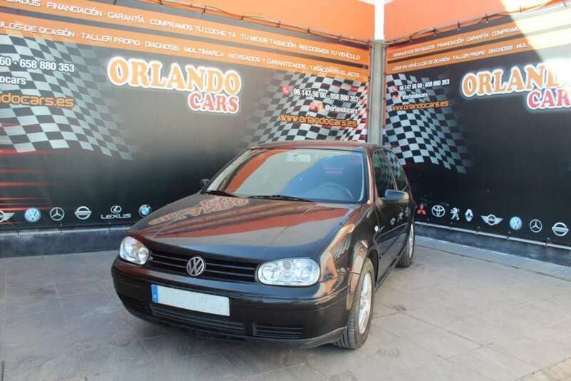 Negro Usado 2001 VW Golf IV Highline Familiar | 3990 € (Precio justo) - Imagen 1/4