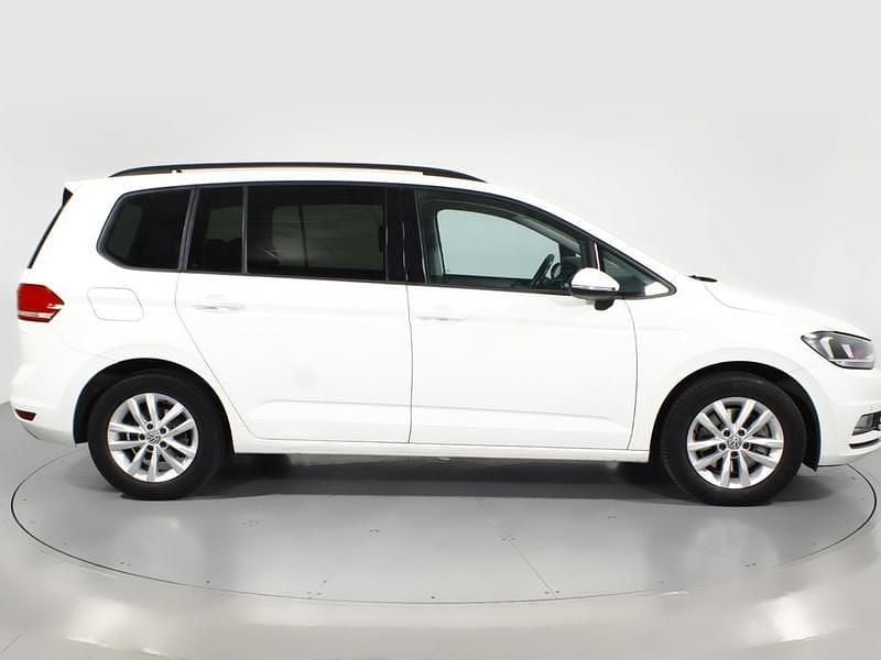 Usado VW Touran Advance 150 CV (110 kW) 2017 Blanco Monovolumen