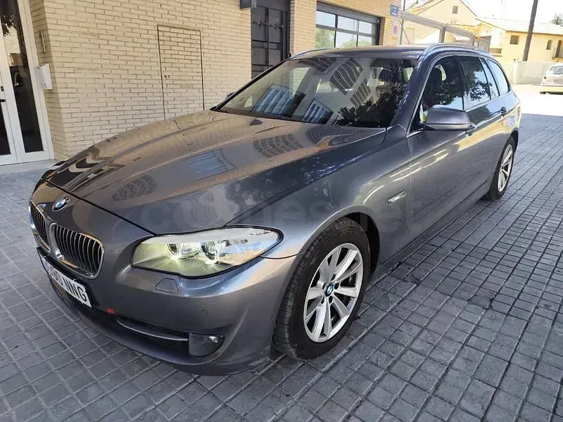 Usado BMW 525 218 CV (160 kW) 2012 Gris / plata Berlina