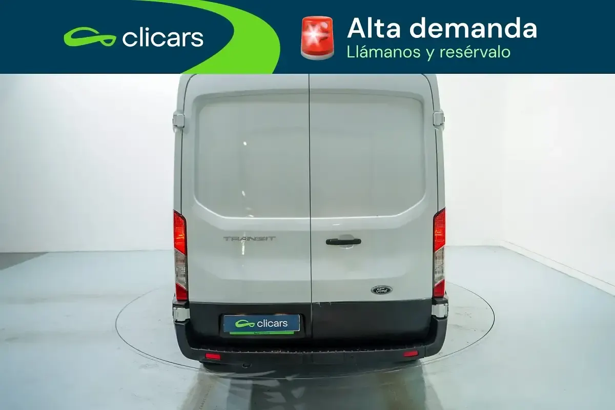 Usado Ford Transit Trend 130 CV (95 kW) 2023 Blanco Van