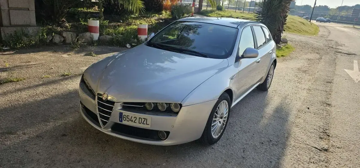 Usado Alfa Romeo 159 Ti 209 CV (153 kW) 2007 Gris Familiar