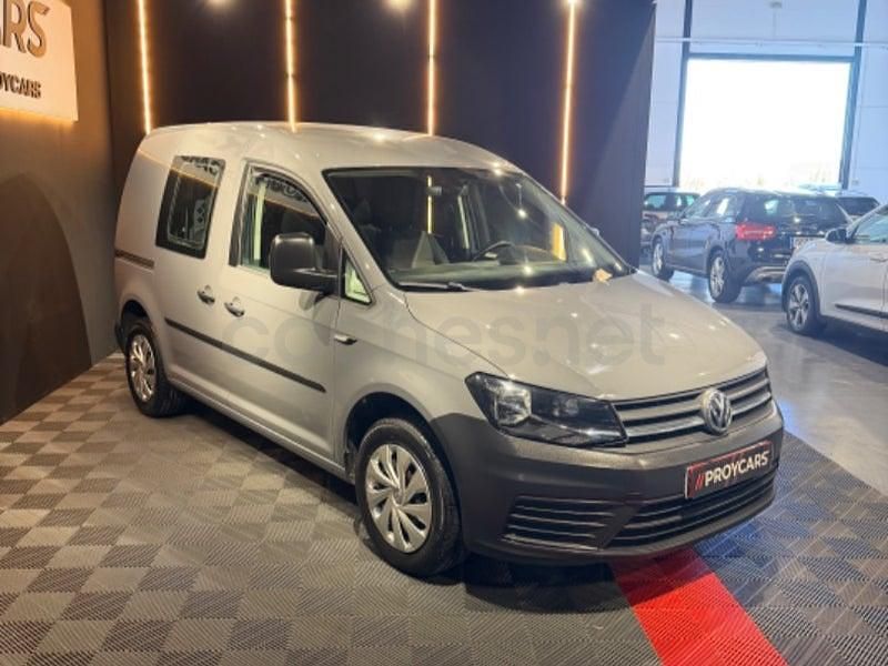 Usado VW Caddy 102 CV (75 kW) 2016 Gris / plata Monovolumen