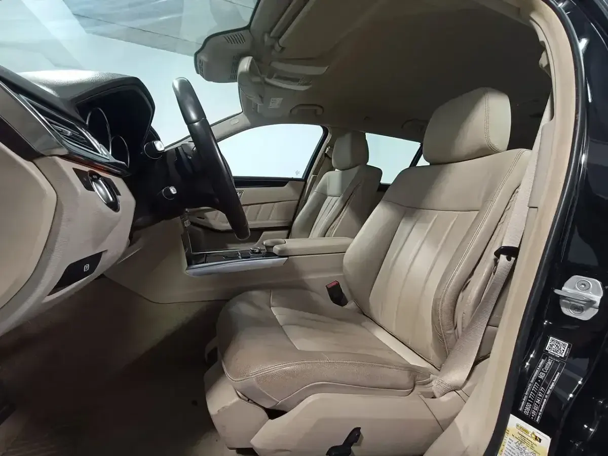 Usado Mercedes E300 Avantgarde 231 CV (169 kW) 2015 Azul Familiar