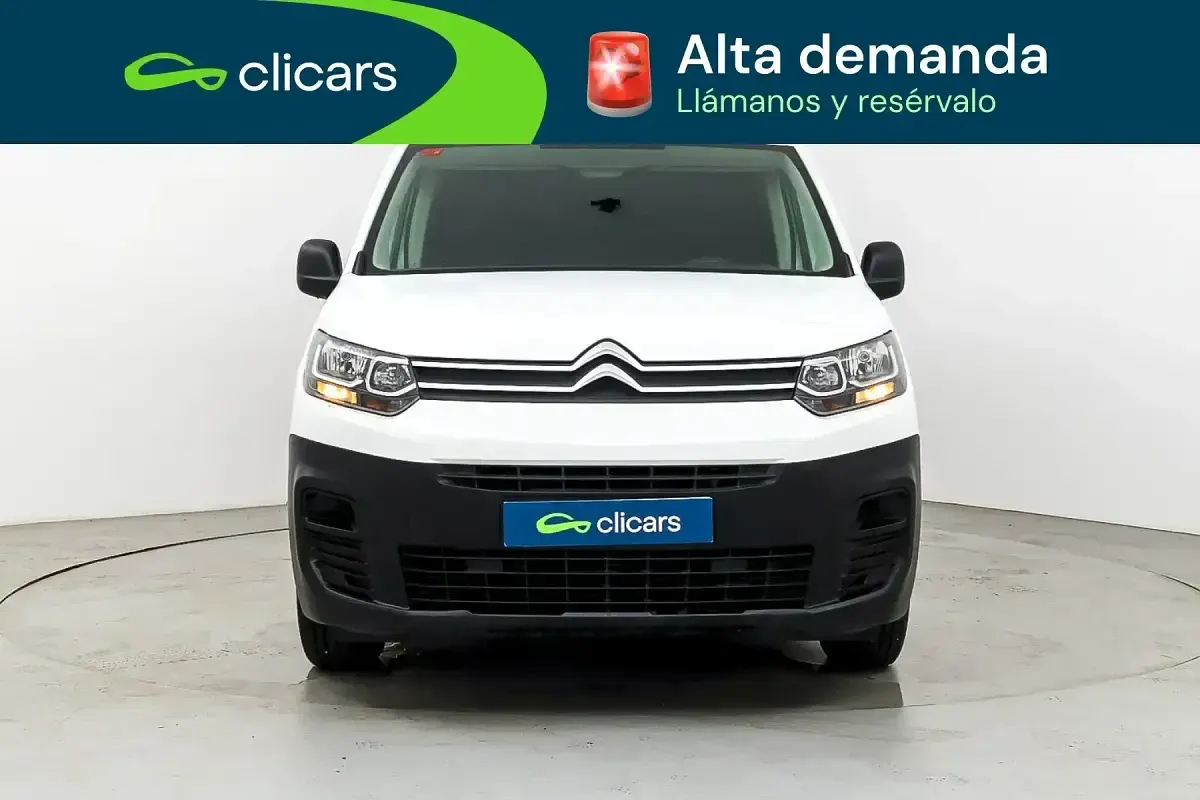 Usado Citroën Berlingo 100 CV (73 kW) 2021 Blanco Monovolumen