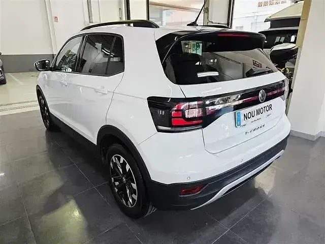 Usado VW T-Cross Advance 110 CV (80 kW) 2022 Blanco SUV