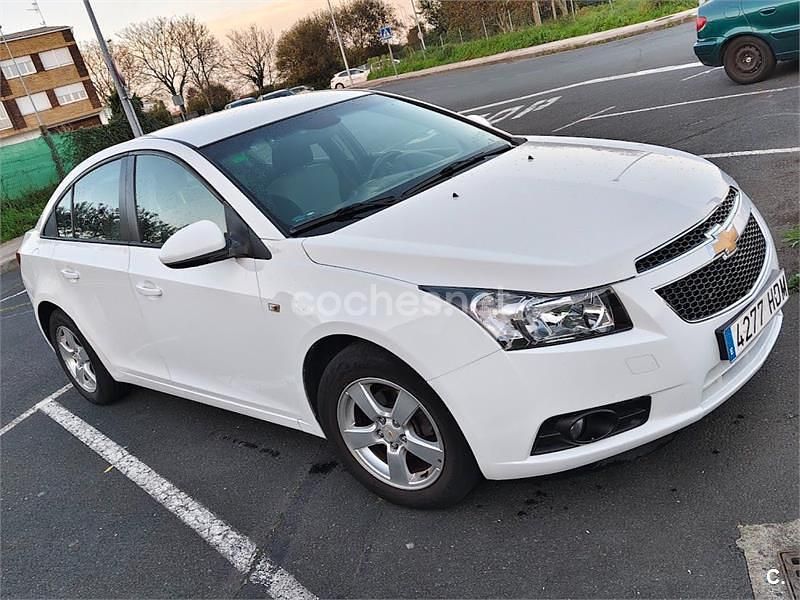 Usado Chevrolet Cruze LT 124 CV (91 kW) 2011 Blanco Berlina