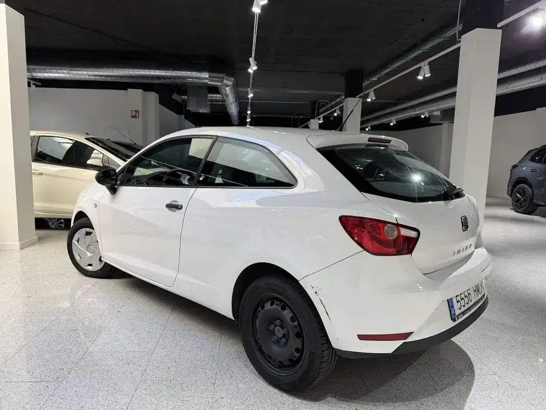 Usado Seat Ibiza SC Reference 69 CV (50 kW) 2012 Blanco Utilitario