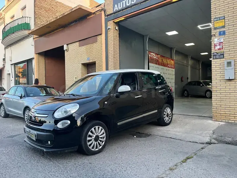 Usado Fiat 500L Living 105 CV (77 kW) 2015 Negro Monovolumen