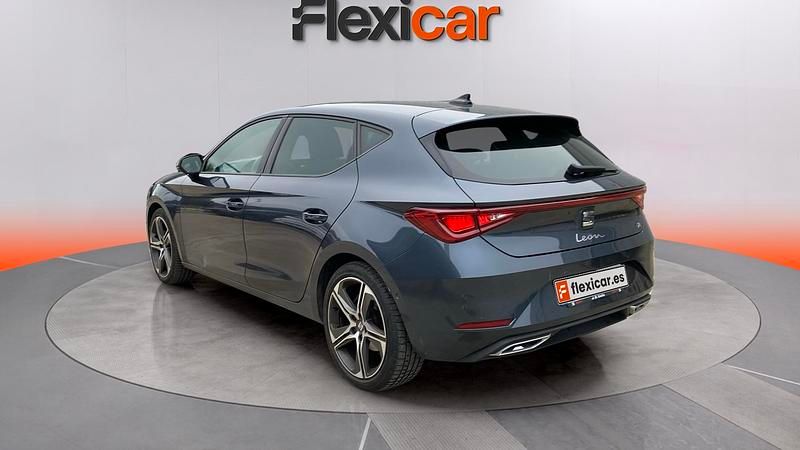 Usado Seat Leon FR 150 CV (110 kW) 2021 Gris Berlina