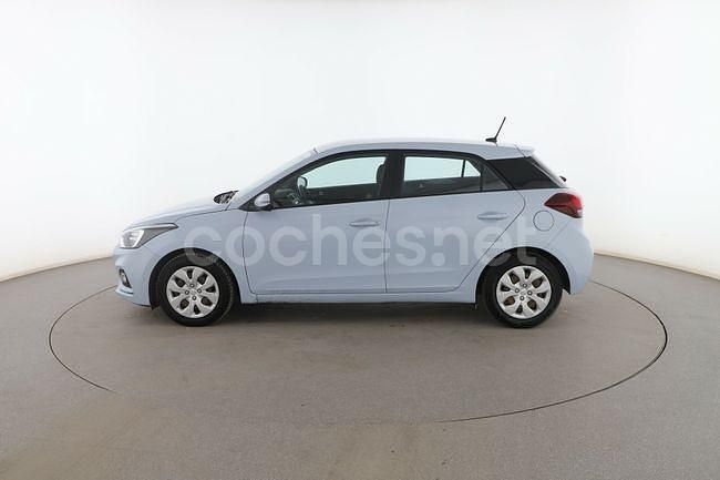 Usado Hyundai i20 75 CV (55 kW) 2019 Azul Berlina