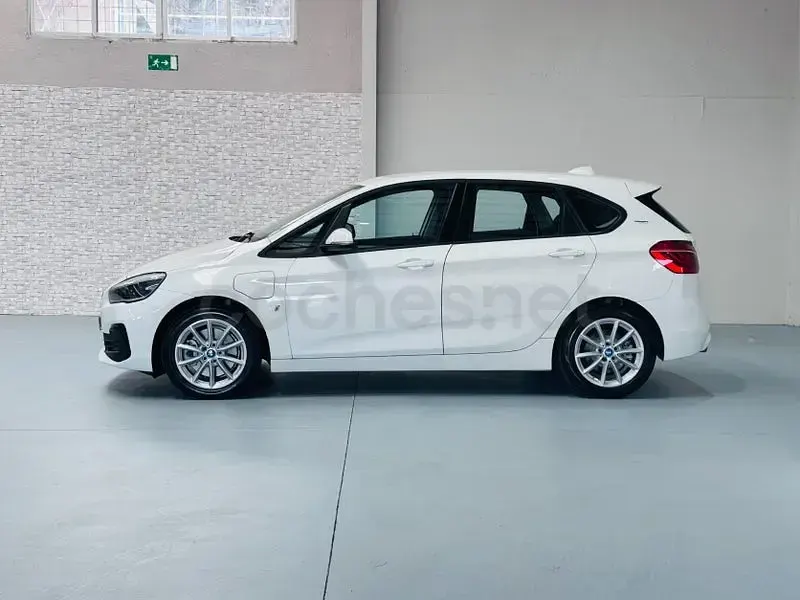 Usado BMW 225 Active Tourer iPerformance 224 CV (164 kW) 2019 Blanco Monovolumen